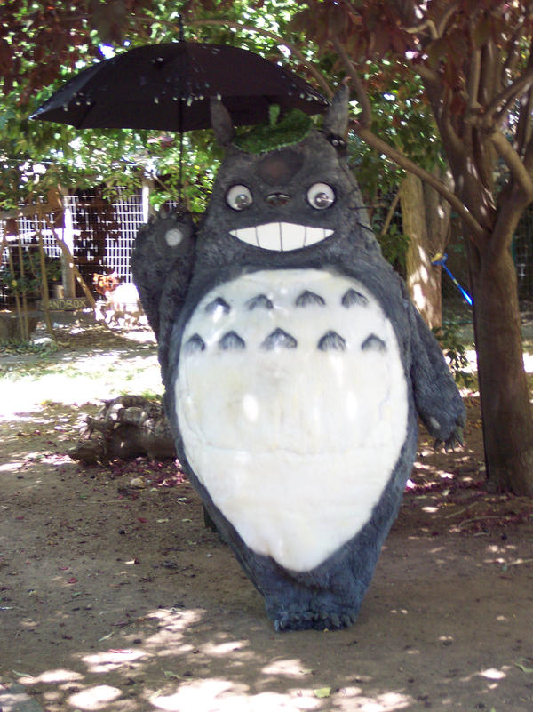 Totoro_costume_completed_by_LilleahWest.jpg