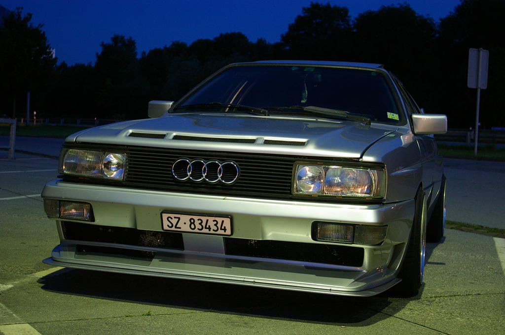 Grey_Audi_Sport_Quattro_nose_by_ShadowPhotography.jpg