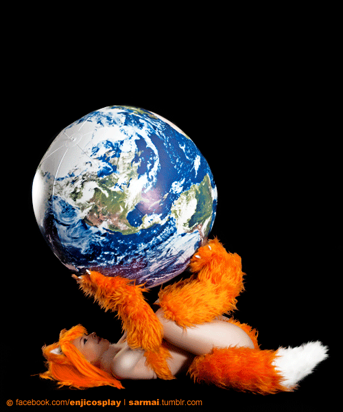 firefox_plays_with_the_earth_by_enjinight-d5akizn.gif
