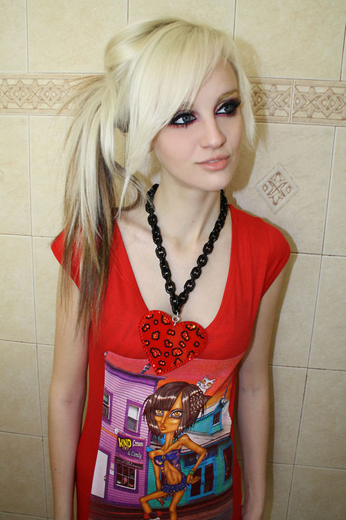 Emo Scene Hairstyles for Girls with Long Hair
