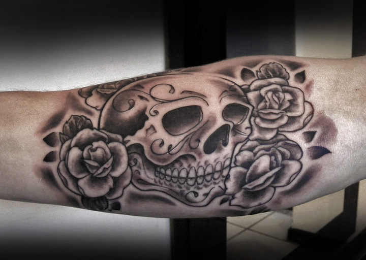 Traditional Skull And Rose Tattoo