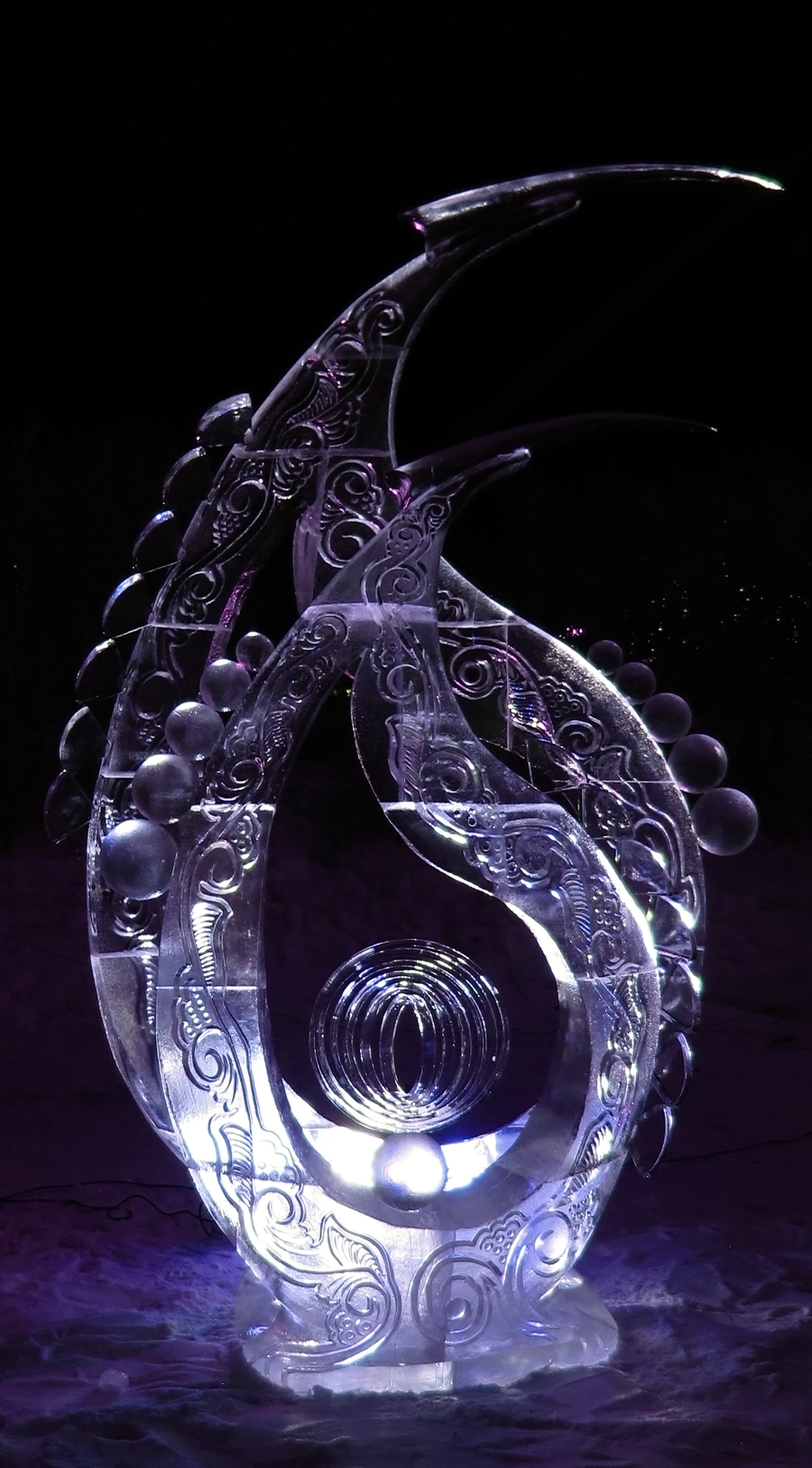 Ice_Scuplture_by_1994aitken1994.png