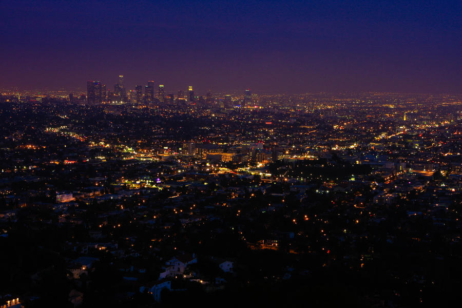 IMAGE: http://fc04.deviantart.net/fs71/i/2010/155/e/a/Los_Angeles__California_by_ph0ngtran.jpg