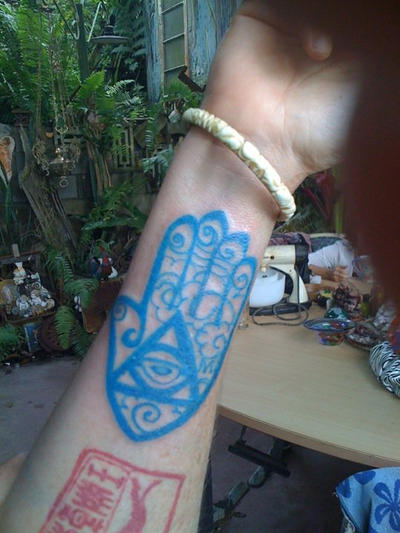 hamsa tattoo by auroradrifts