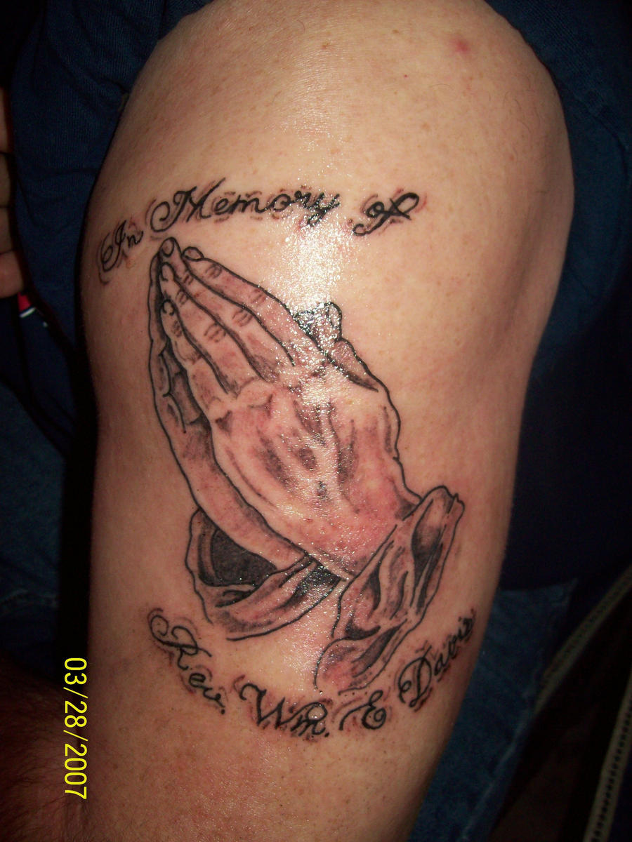 praying hands tattoos-12