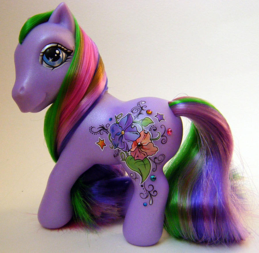 my_little_pony_violette_pony_by_eponyart-d3b6bzo.jpg