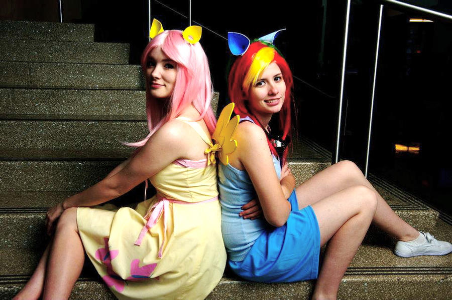 [Image: pegasisters_by_sassafrasscosplay-d5aujee.jpg]